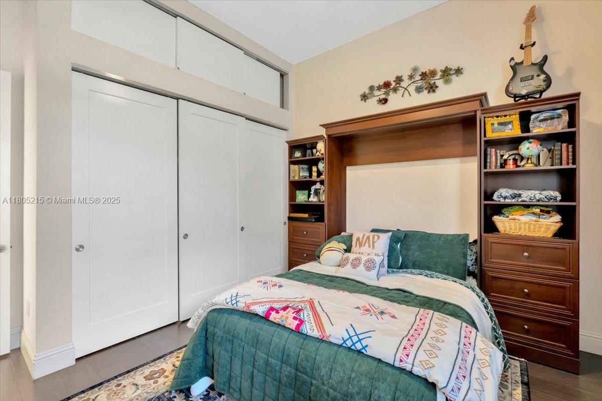 COUNTRY CLUB RANCHES SEC - Residential