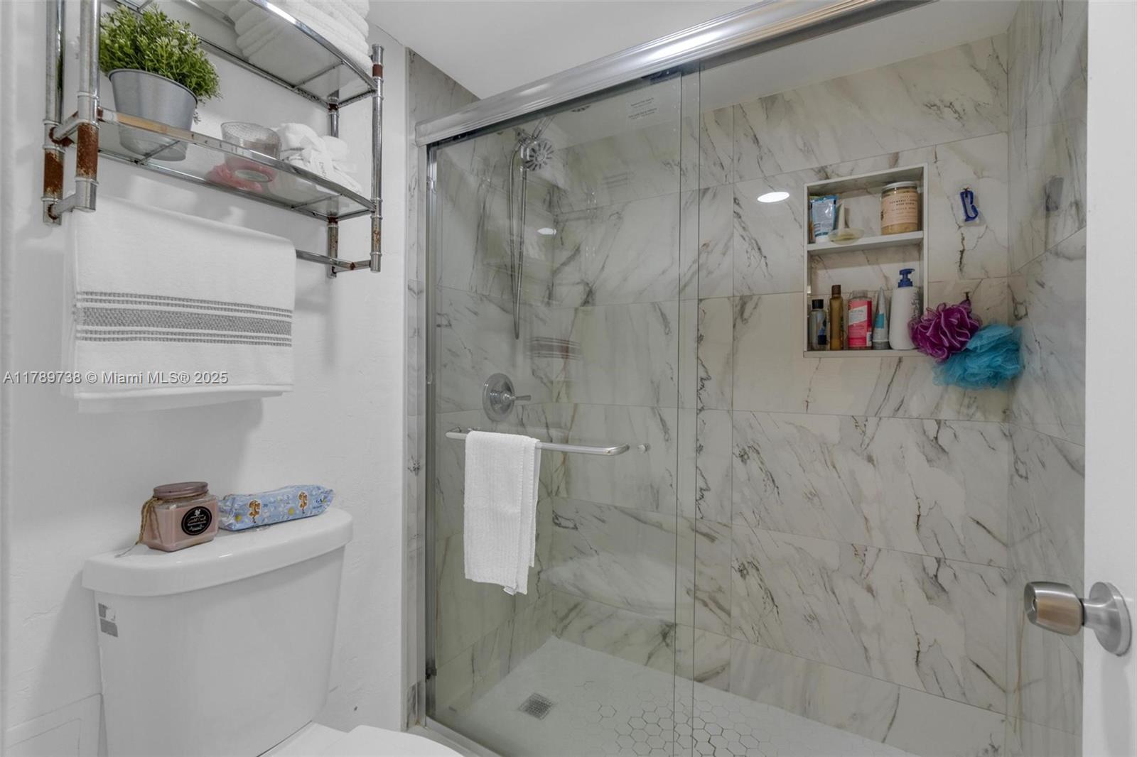 DEL PRADO - Residential