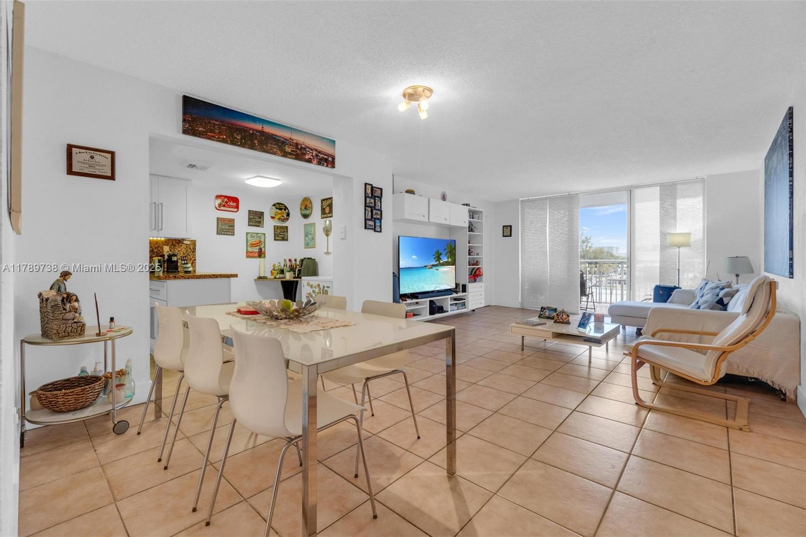 DEL PRADO - Residential