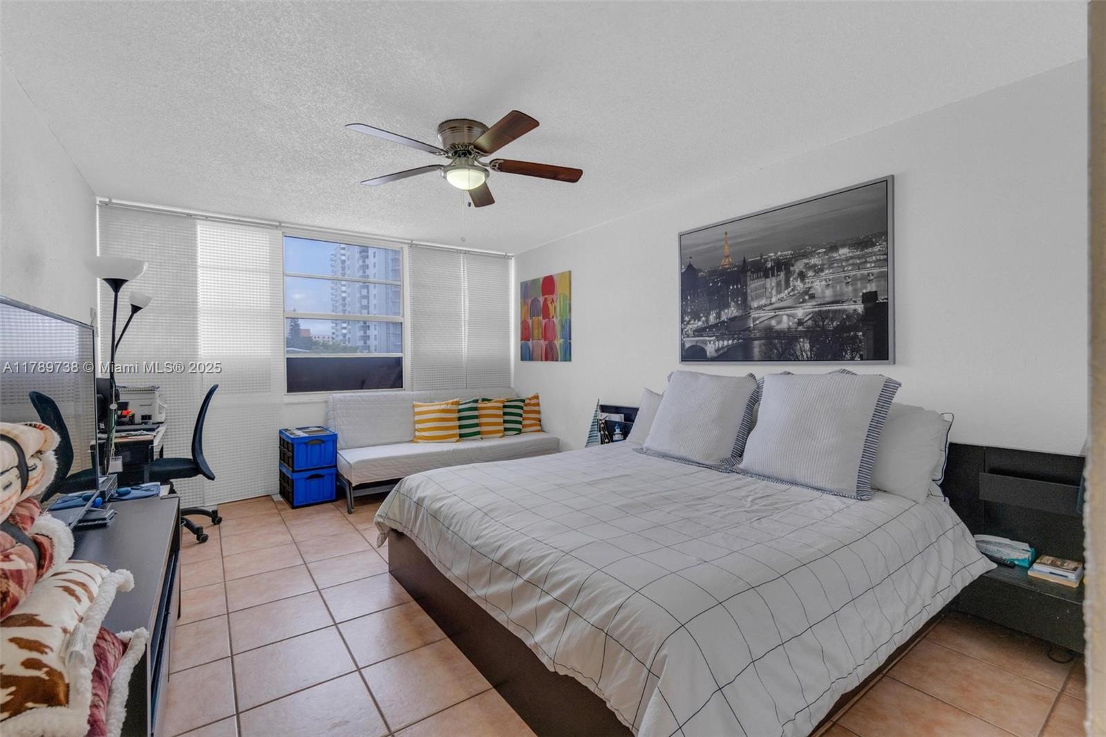 DEL PRADO - Residential