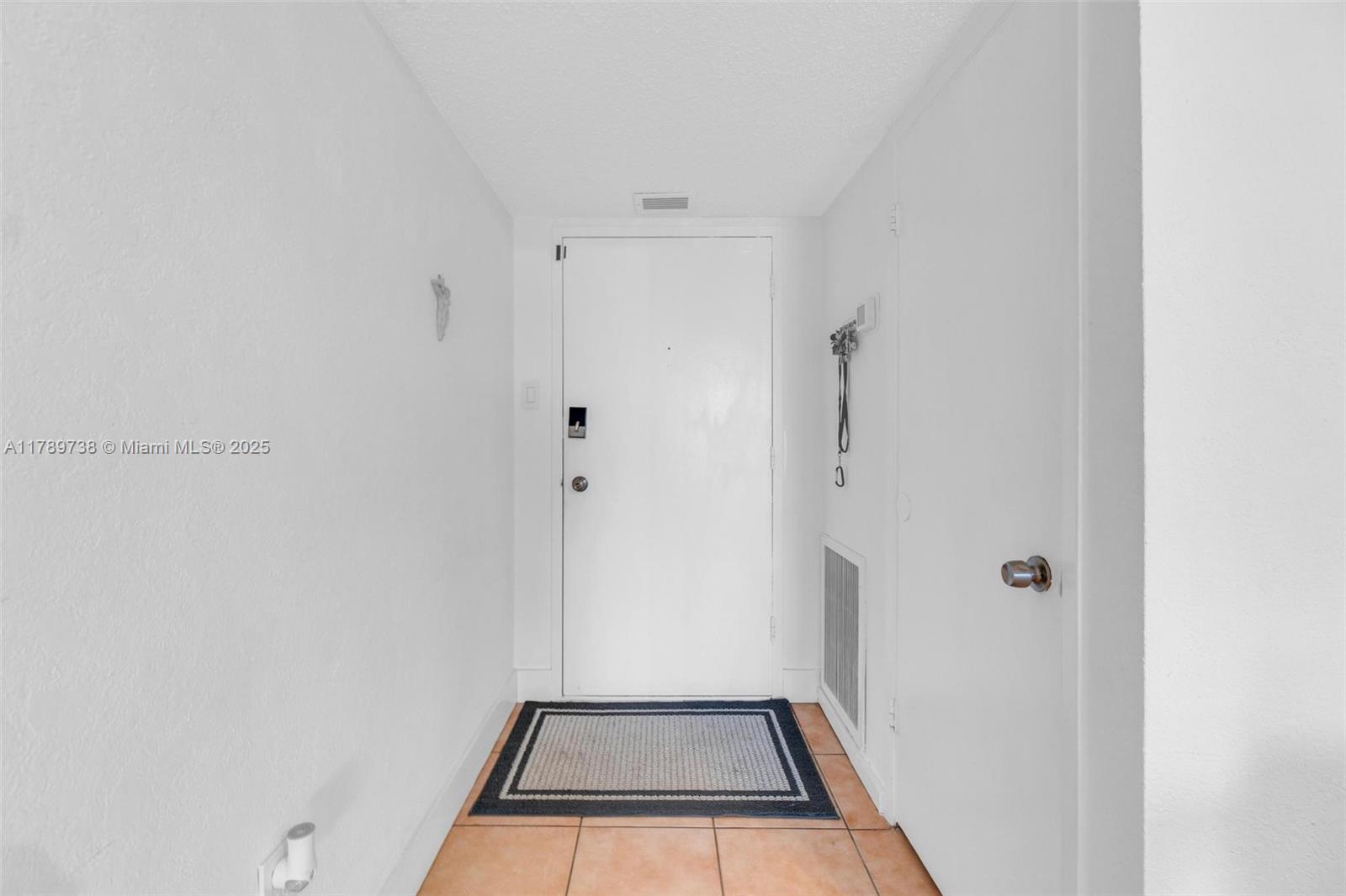 DEL PRADO - Residential