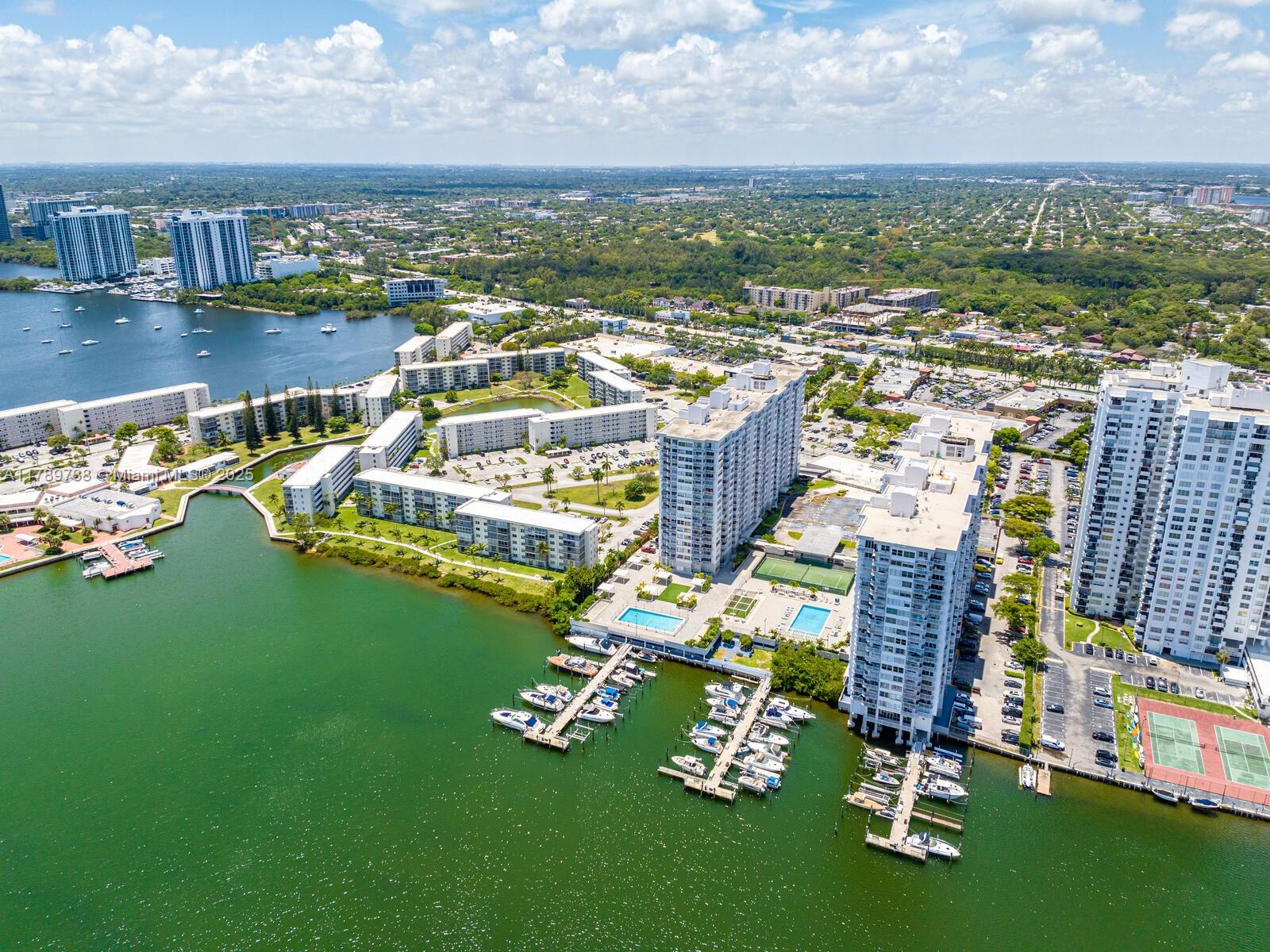 DEL PRADO - Residential