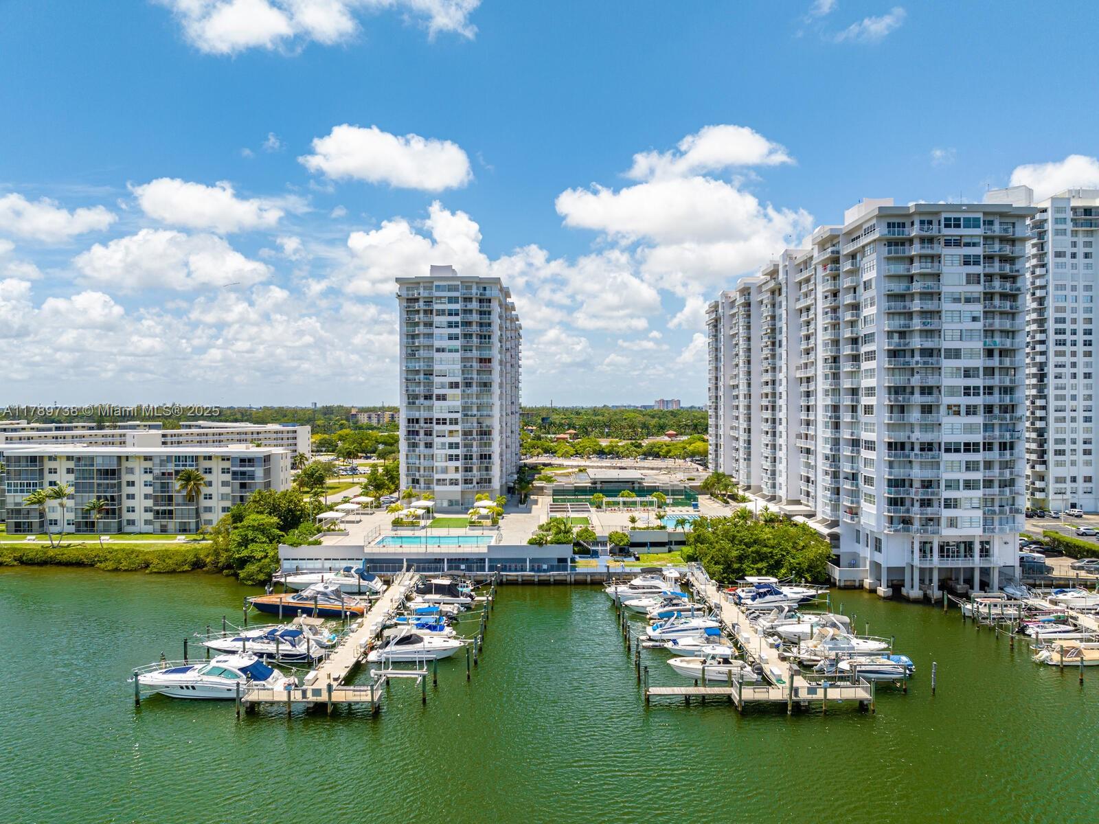 DEL PRADO - Residential