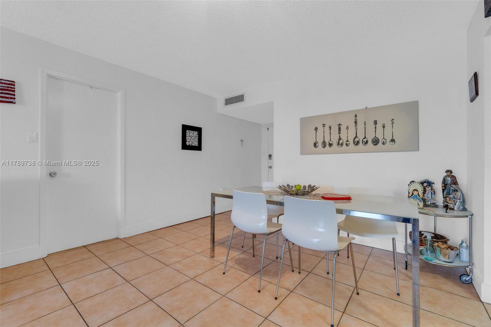 DEL PRADO - Residential