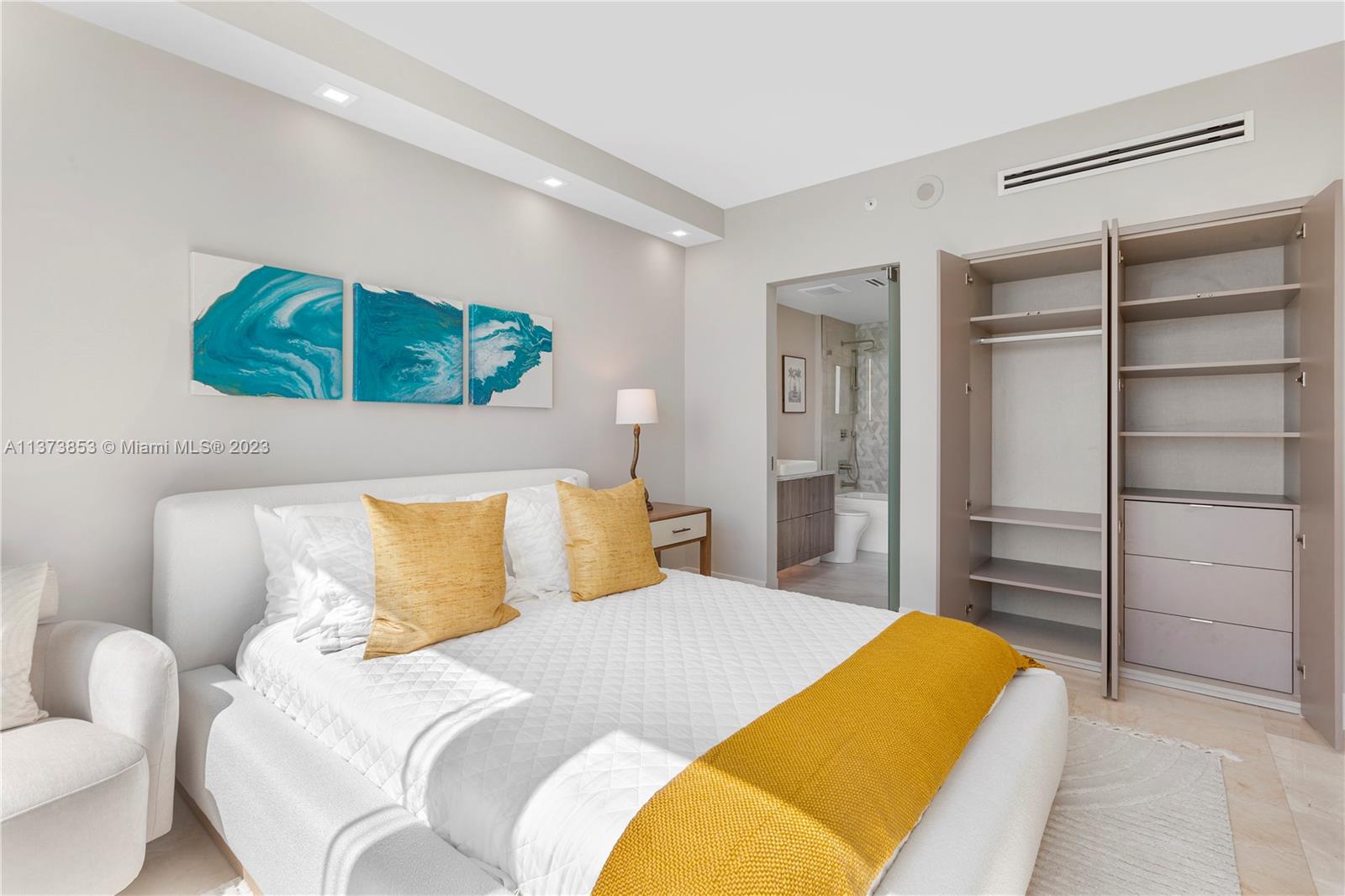 JADE RESIDENCES AT BRICKEL - Residential