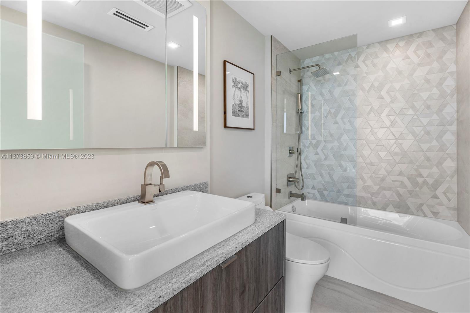 JADE RESIDENCES AT BRICKEL - Residential