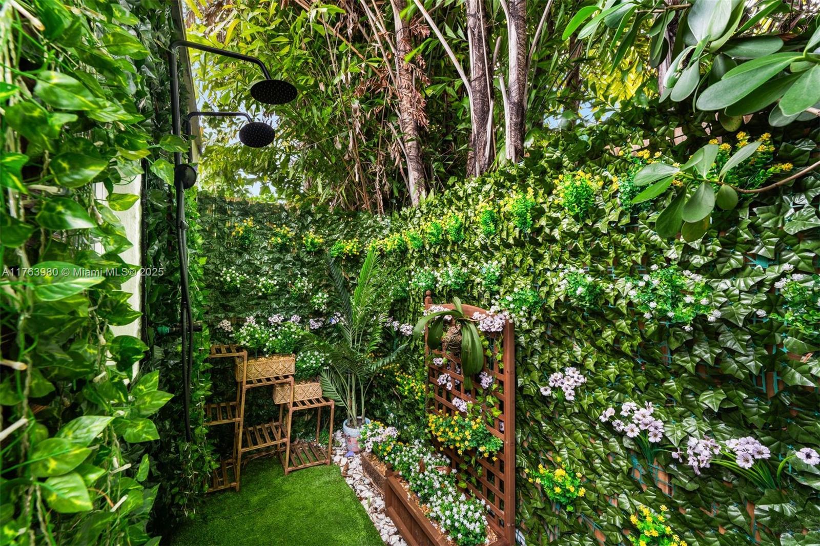 NAUTILUS SUB - Residential Lease