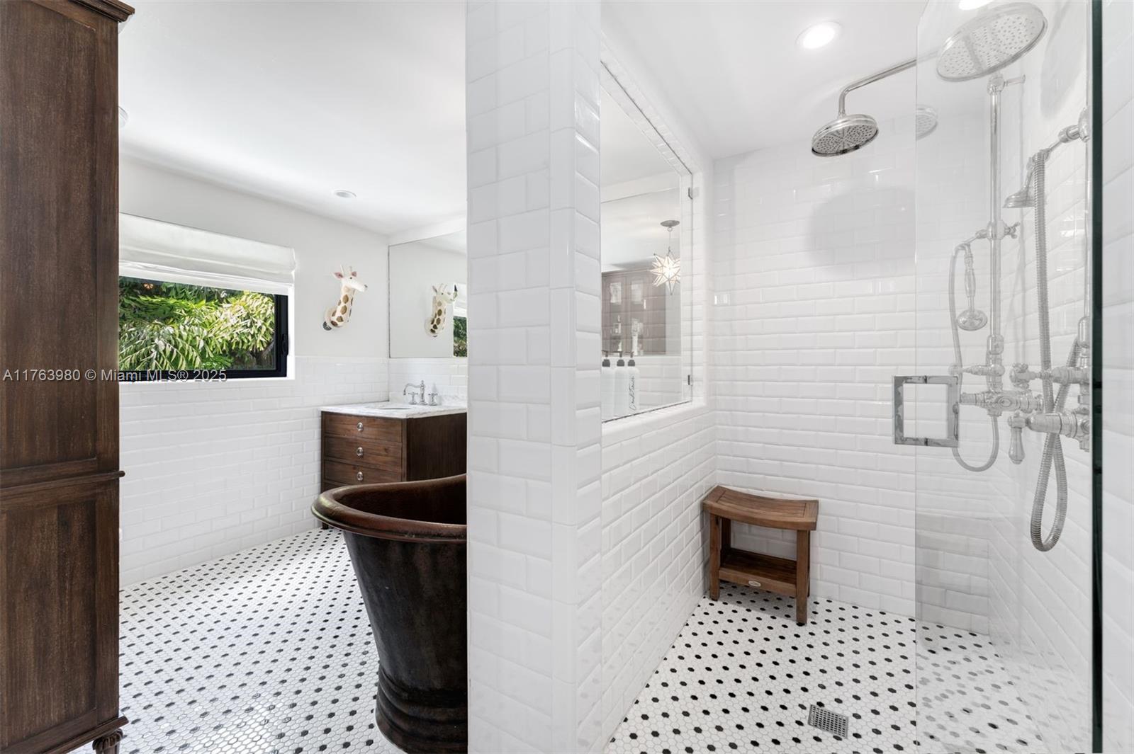 NAUTILUS SUB - Residential Lease