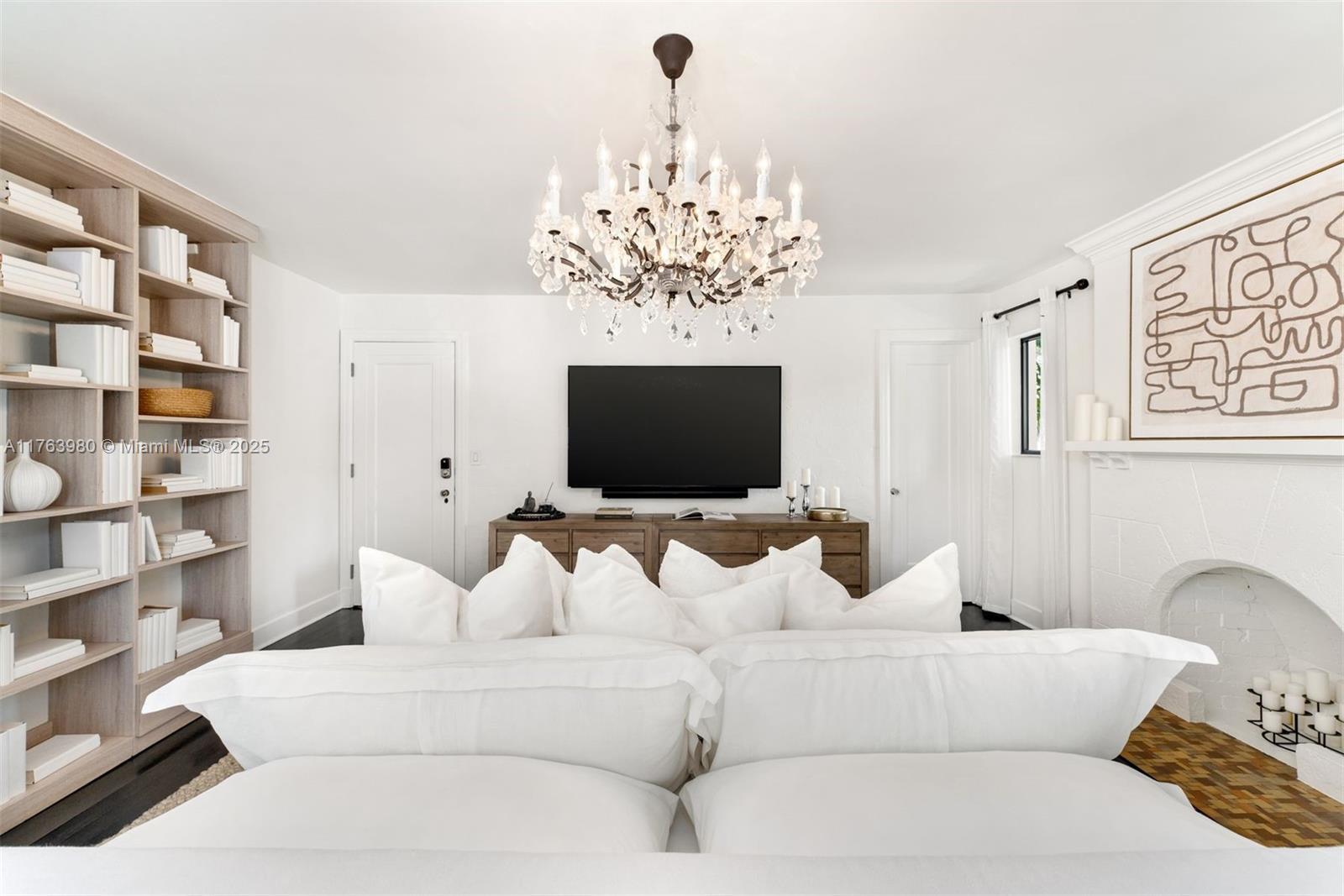 NAUTILUS SUB - Residential Lease