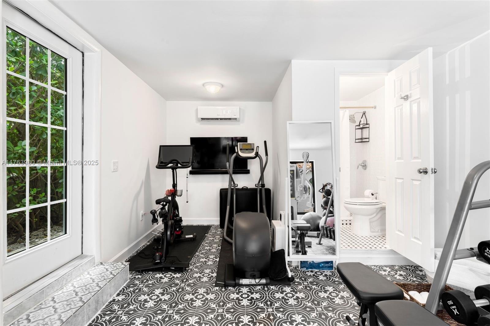 NAUTILUS SUB - Residential Lease