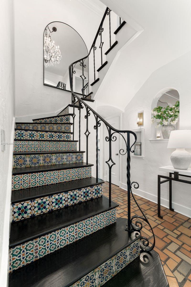 NAUTILUS SUB - Residential Lease