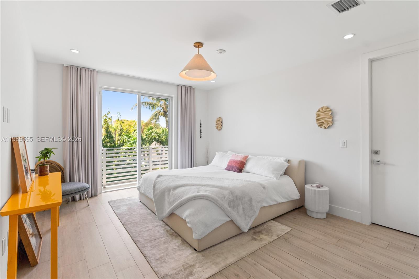 WEST ROADS TOWNHOMES COND - Residential