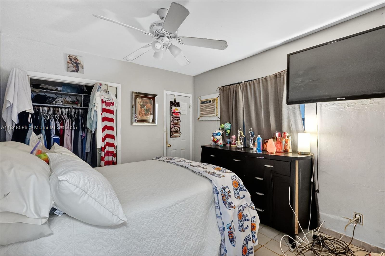 2ND ADDN TO PALM ESTATES - Residential