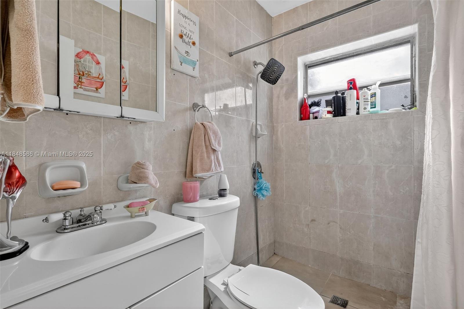 2ND ADDN TO PALM ESTATES - Residential