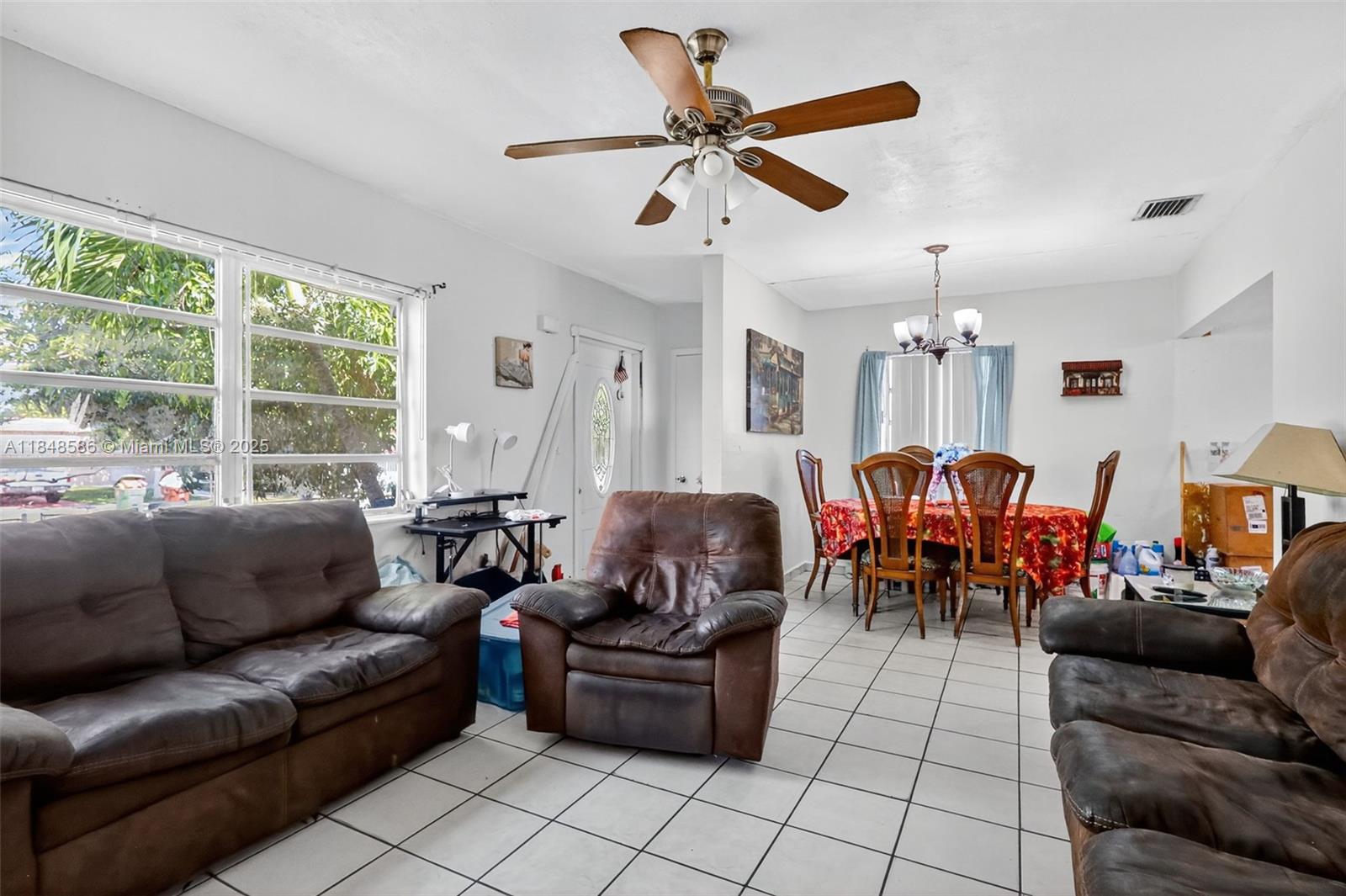 3581 W 2nd Ave, Hialeah, FL, 33012/$575,000 3 3581 W 2nd Ave