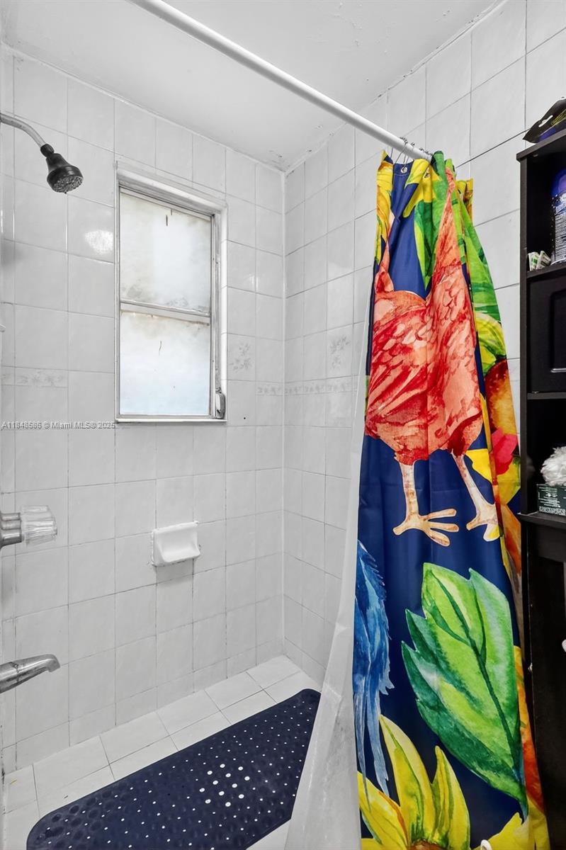 2ND ADDN TO PALM ESTATES - Residential