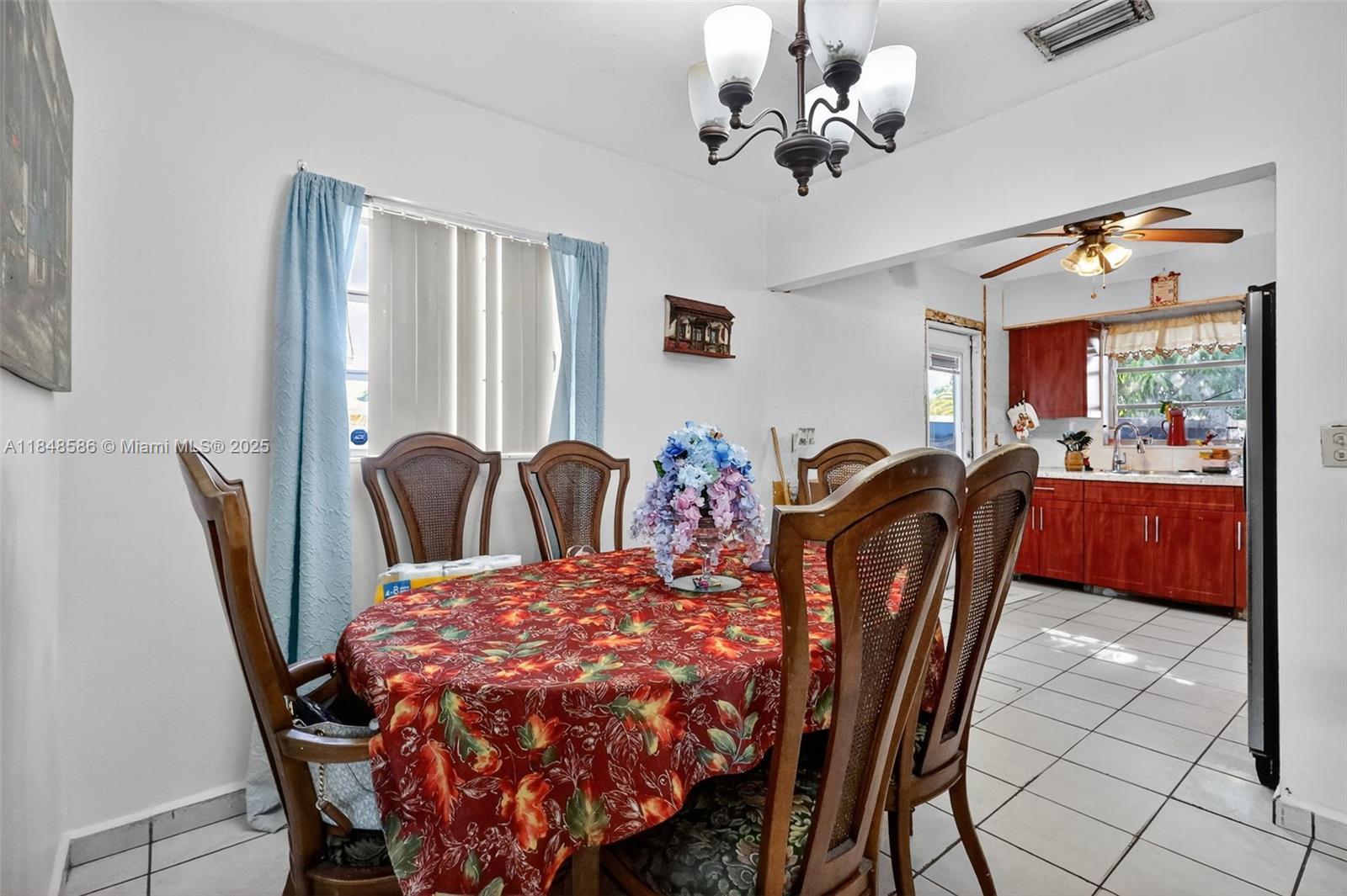 2ND ADDN TO PALM ESTATES - Residential