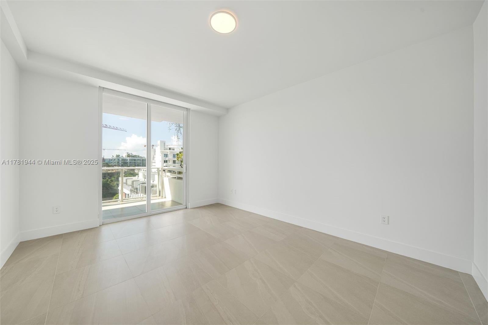 LE JARDIN HOUSE CONDO - Residential