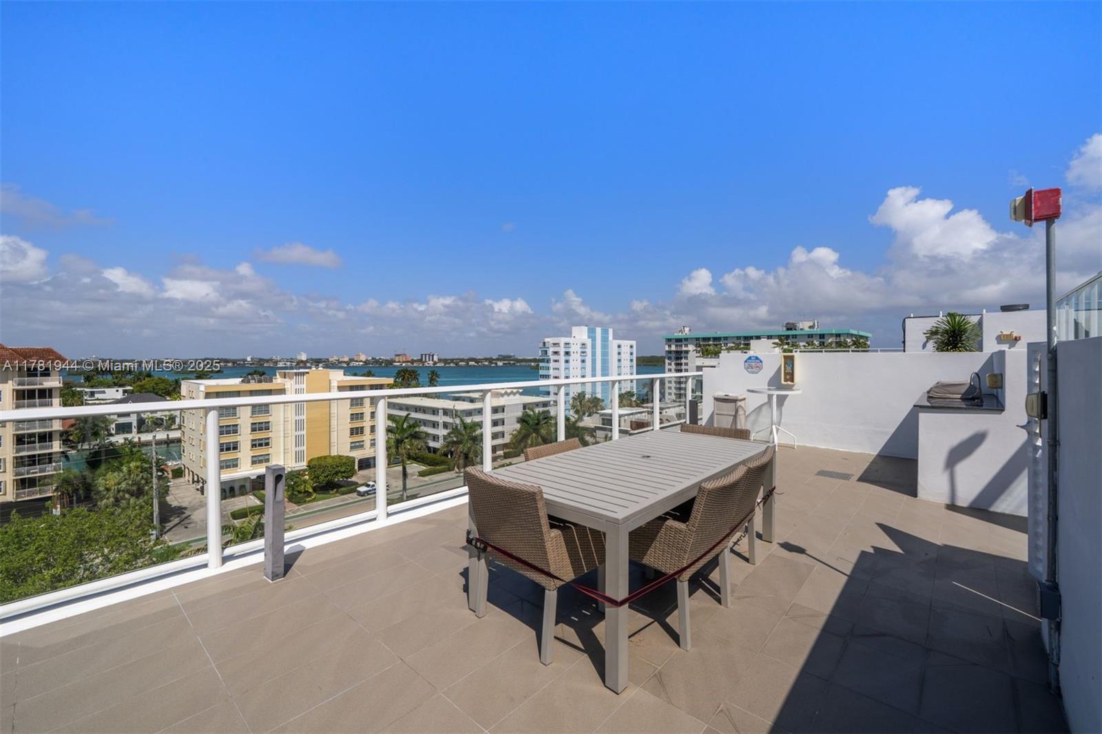 LE JARDIN HOUSE CONDO - Residential