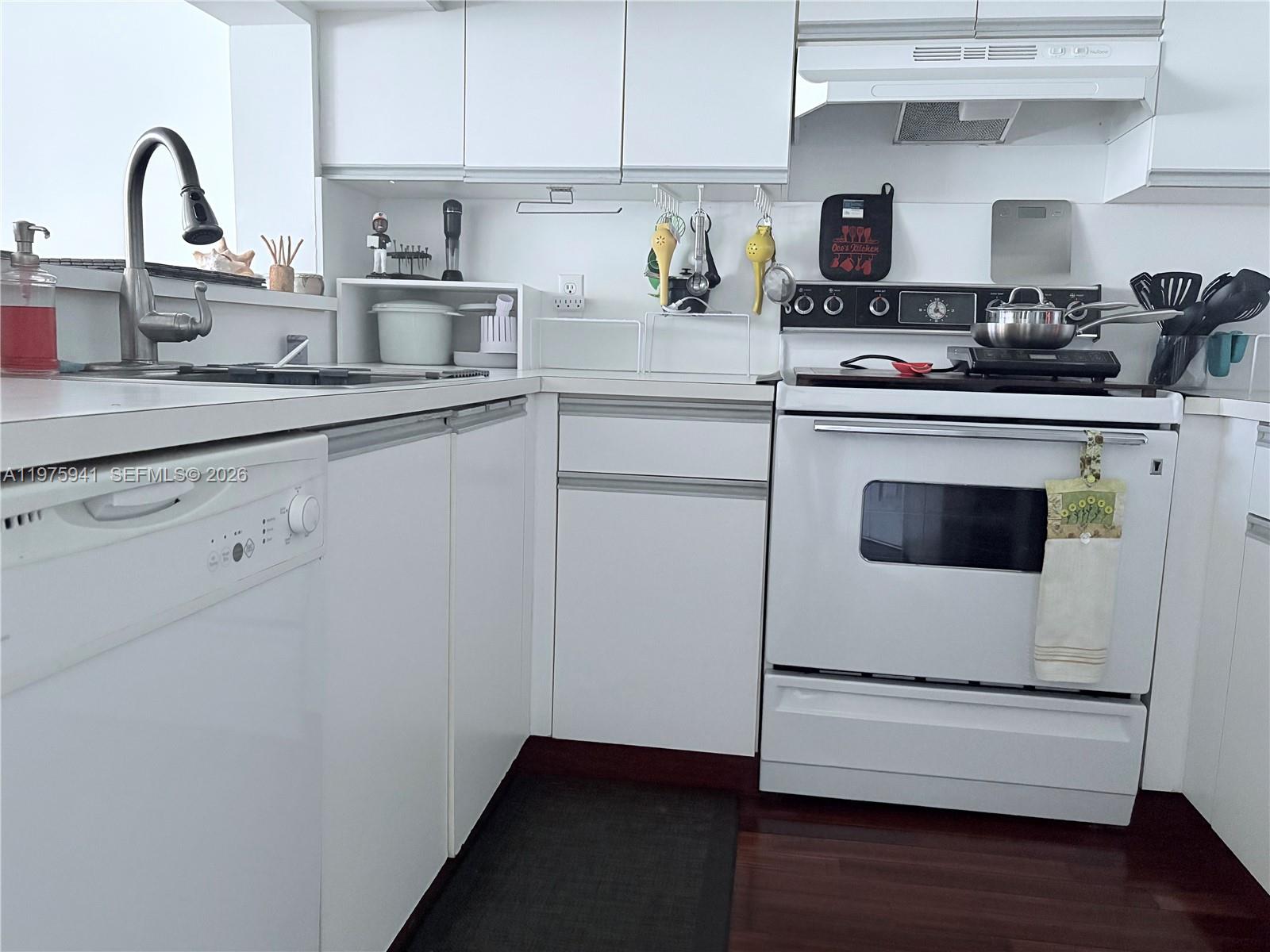 CAMBRIDGE AT CENTURY VILL - Residential Lease