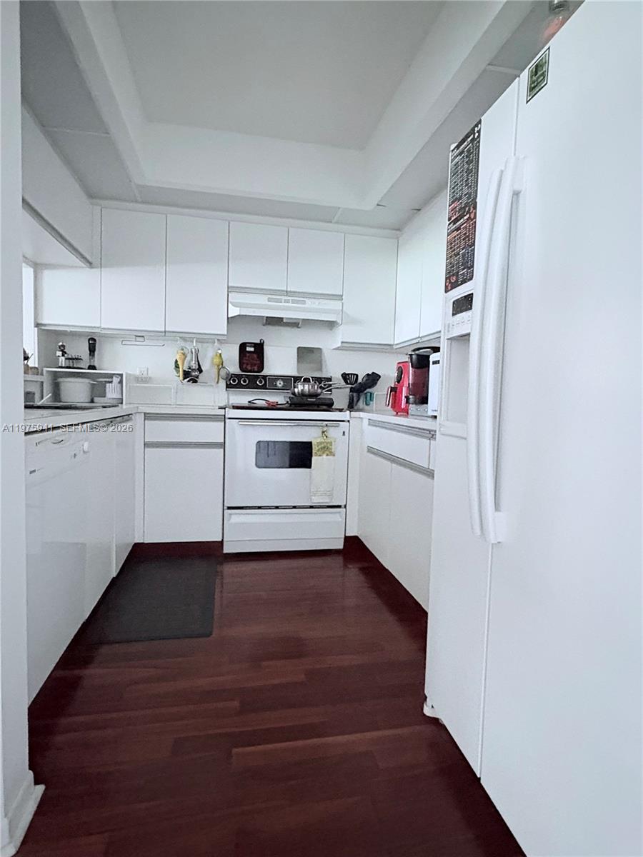 CAMBRIDGE AT CENTURY VILL - Residential Lease