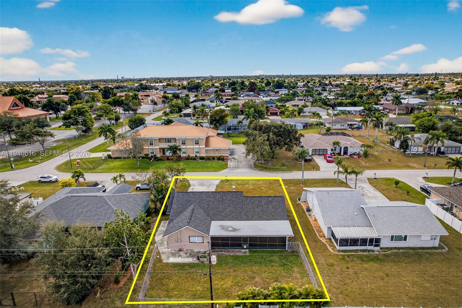 CAPE CORAL - Residential