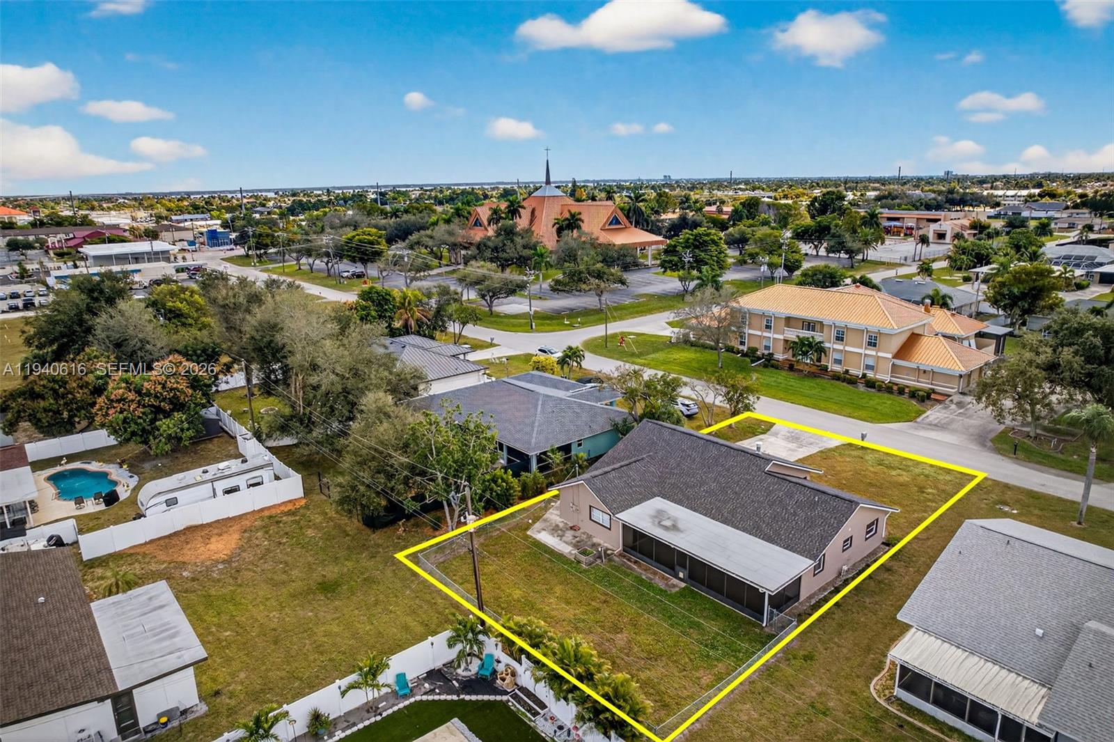 CAPE CORAL - Residential