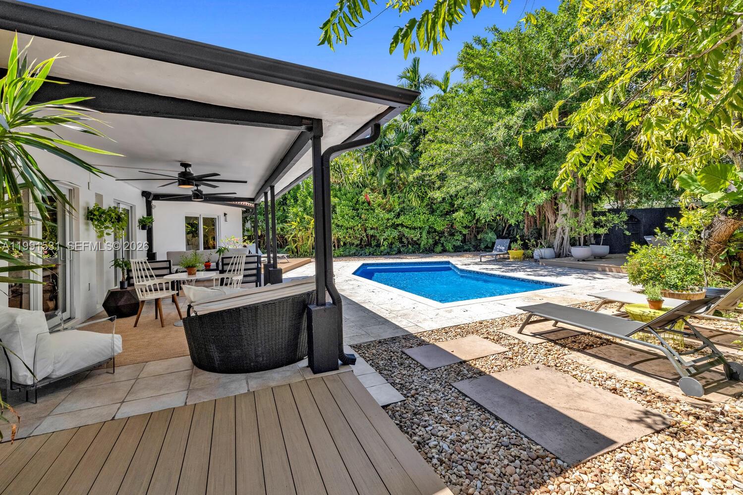 MIAMI SHORES SEC 3 - Residential