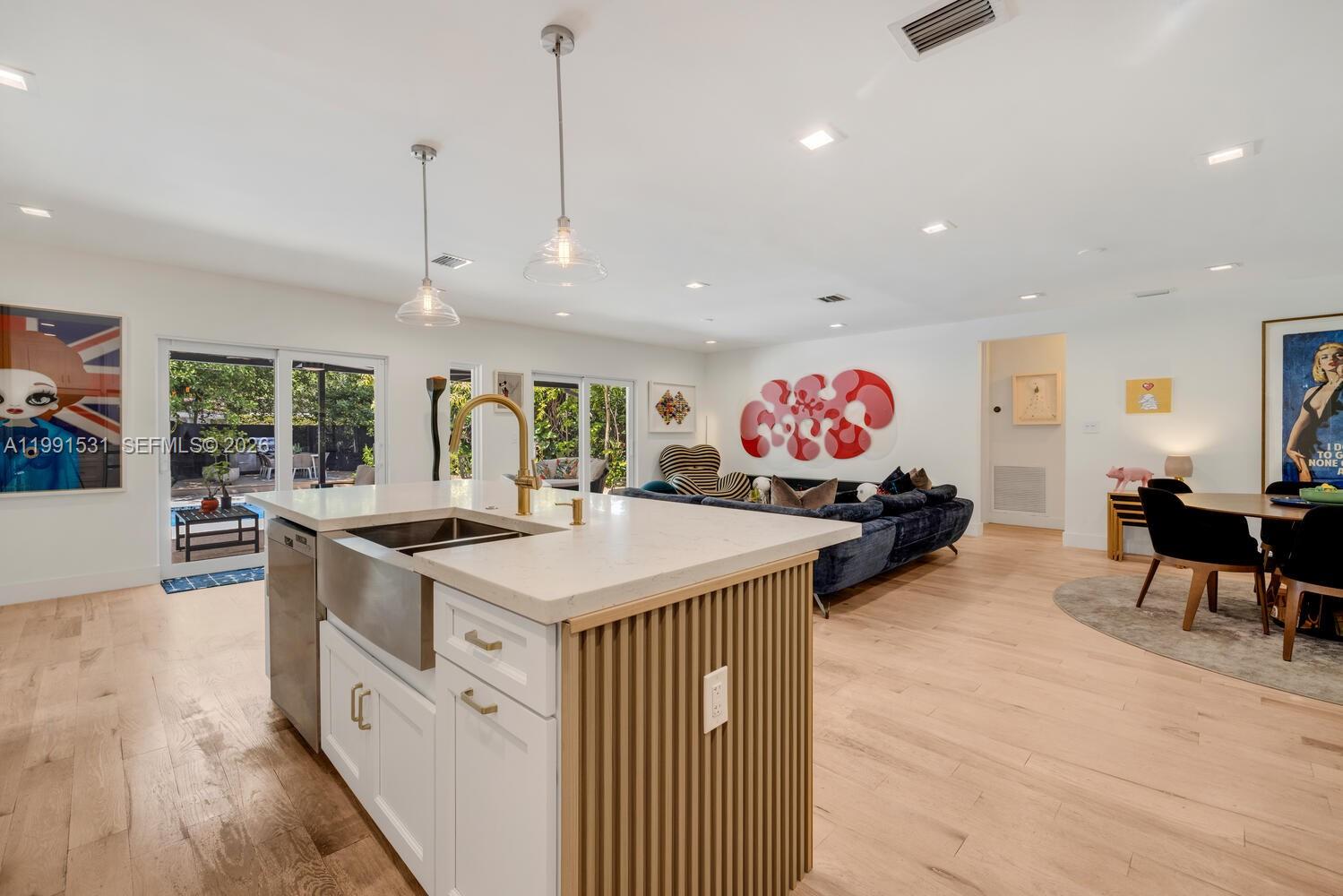 MIAMI SHORES SEC 3 - Residential