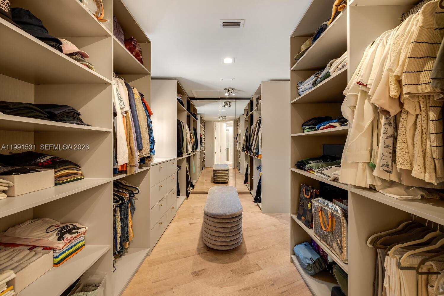 MIAMI SHORES SEC 3 - Residential