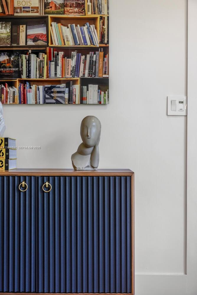 MIAMI SHORES SEC 3 - Residential