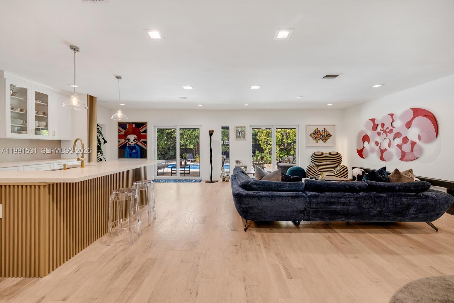 MIAMI SHORES SEC 3 - Residential