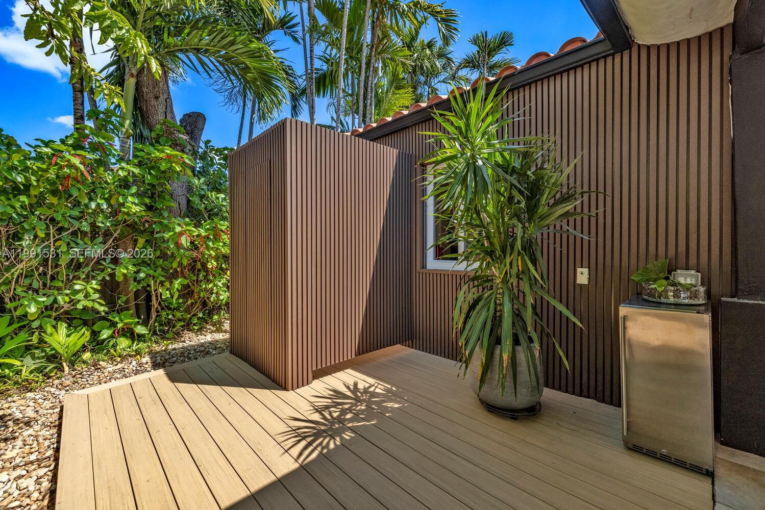 MIAMI SHORES SEC 3 - Residential