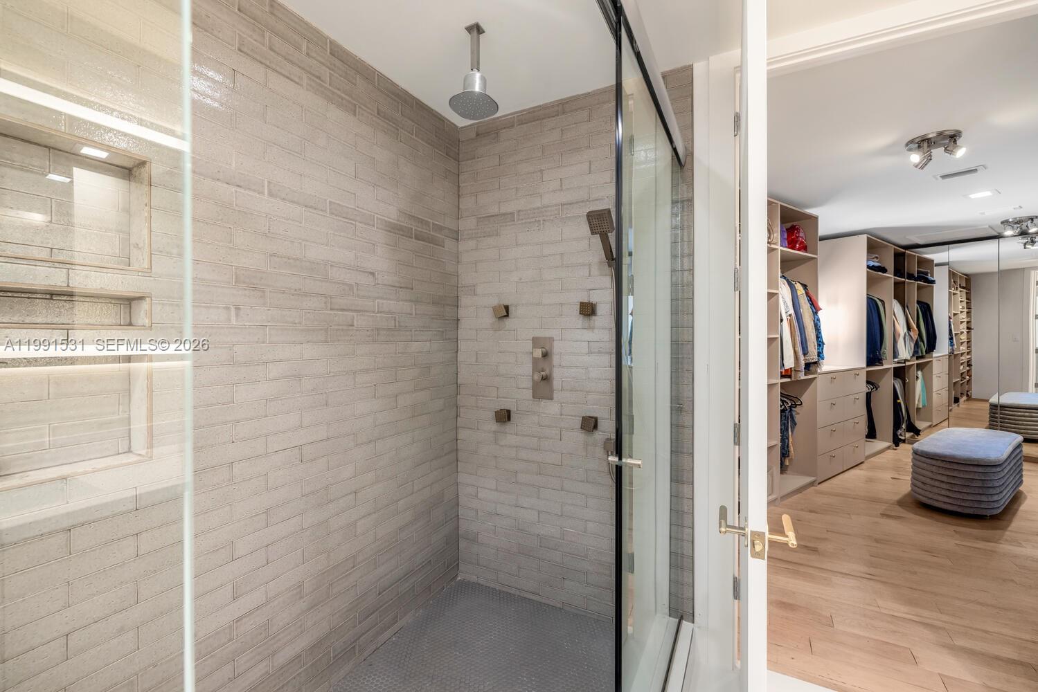 MIAMI SHORES SEC 3 - Residential