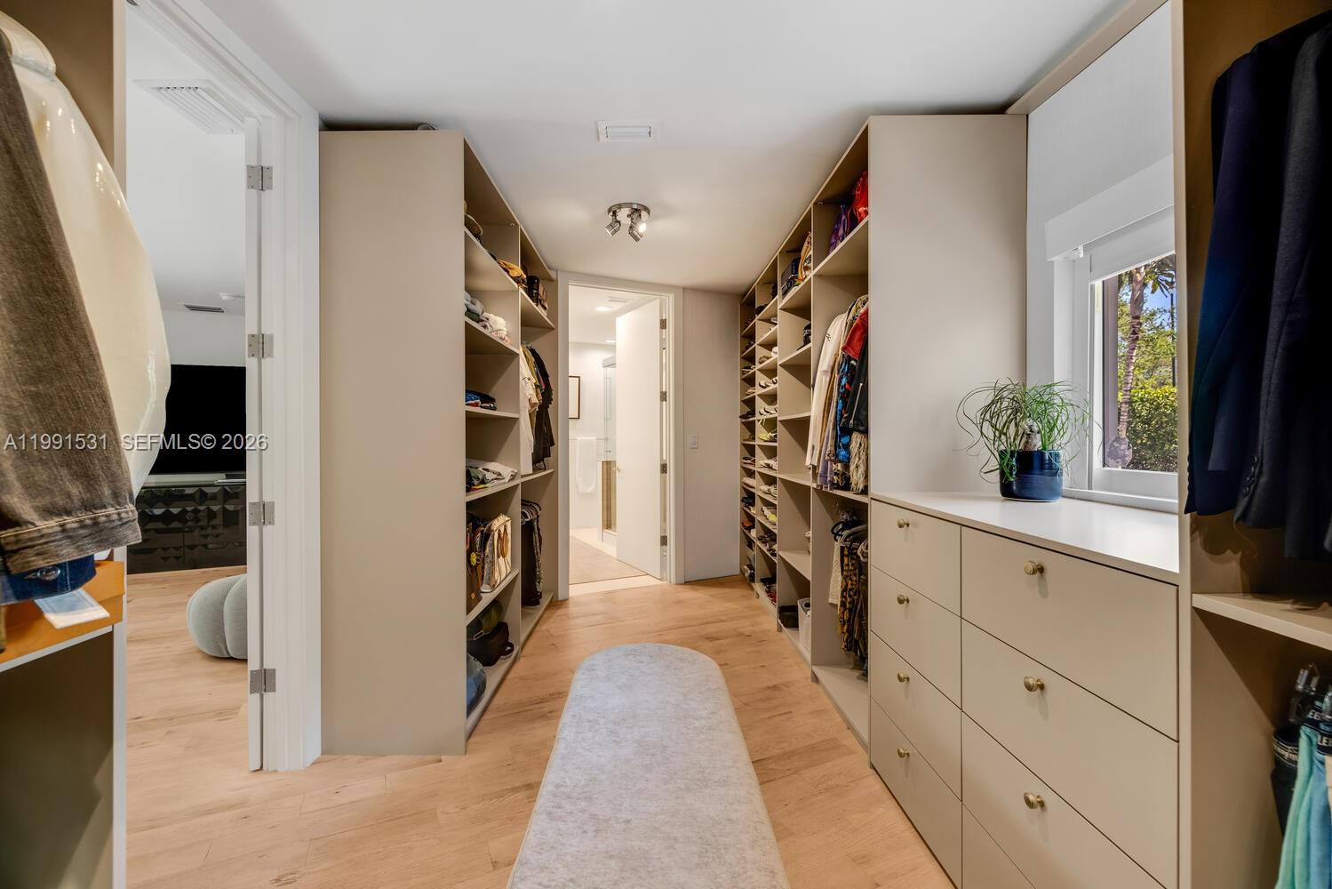 MIAMI SHORES SEC 3 - Residential