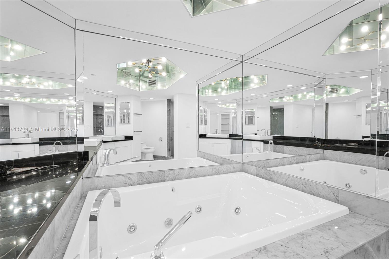 OCEANIA III CONDO - Residential