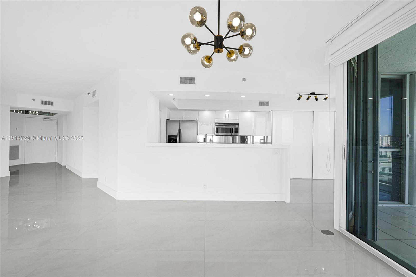 OCEANIA III CONDO - Residential