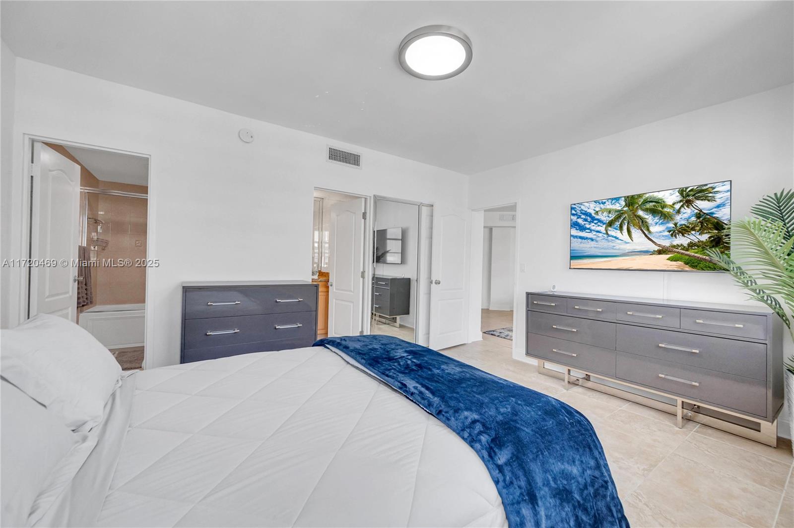 FOUR AMBASSADORS CONDO PH - Residential