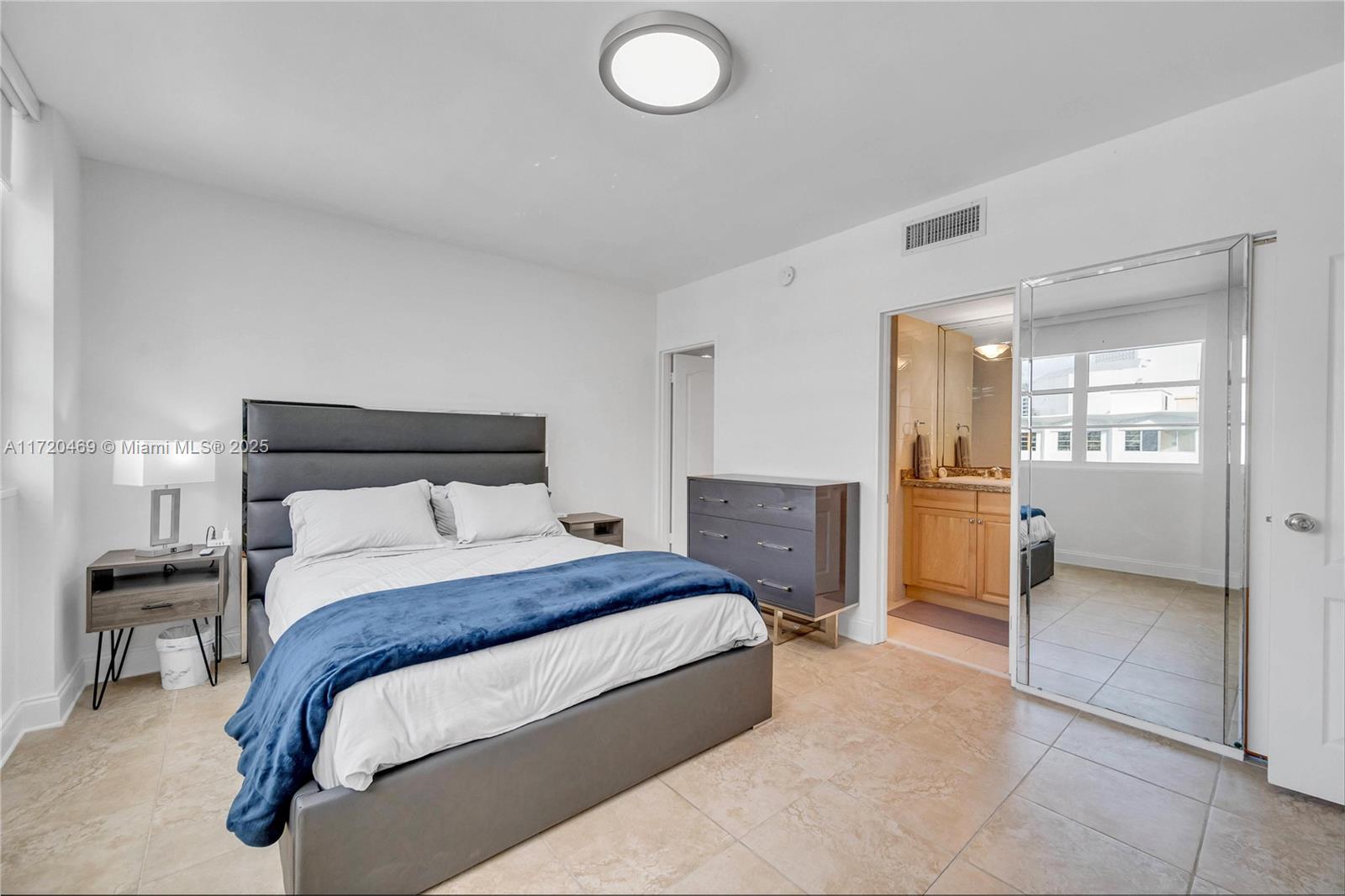 FOUR AMBASSADORS CONDO PH - Residential