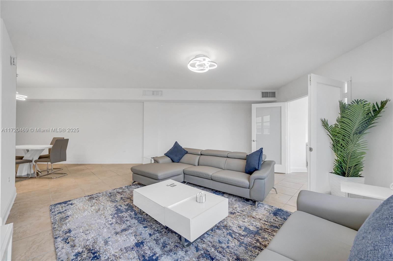 FOUR AMBASSADORS CONDO PH - Residential
