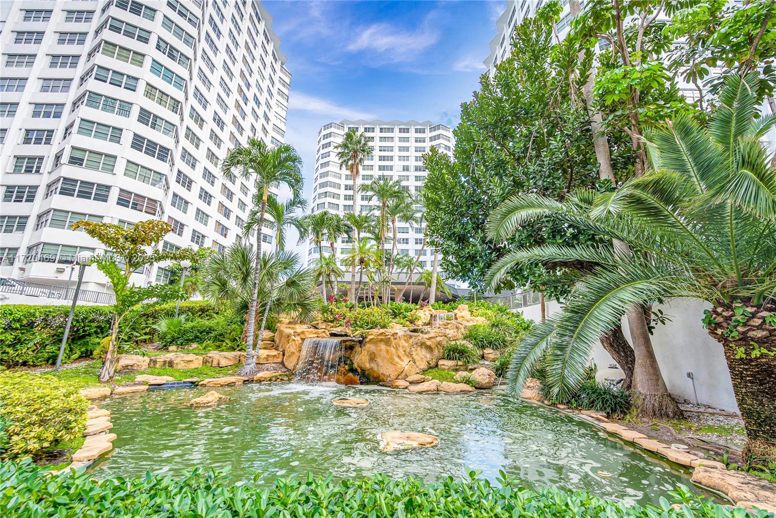 Property for Sale at 999 Brickell Bay Dr 2007, Miami, Broward County, Florida - Bedrooms: 2 
Bathrooms: 2  - $490,000
