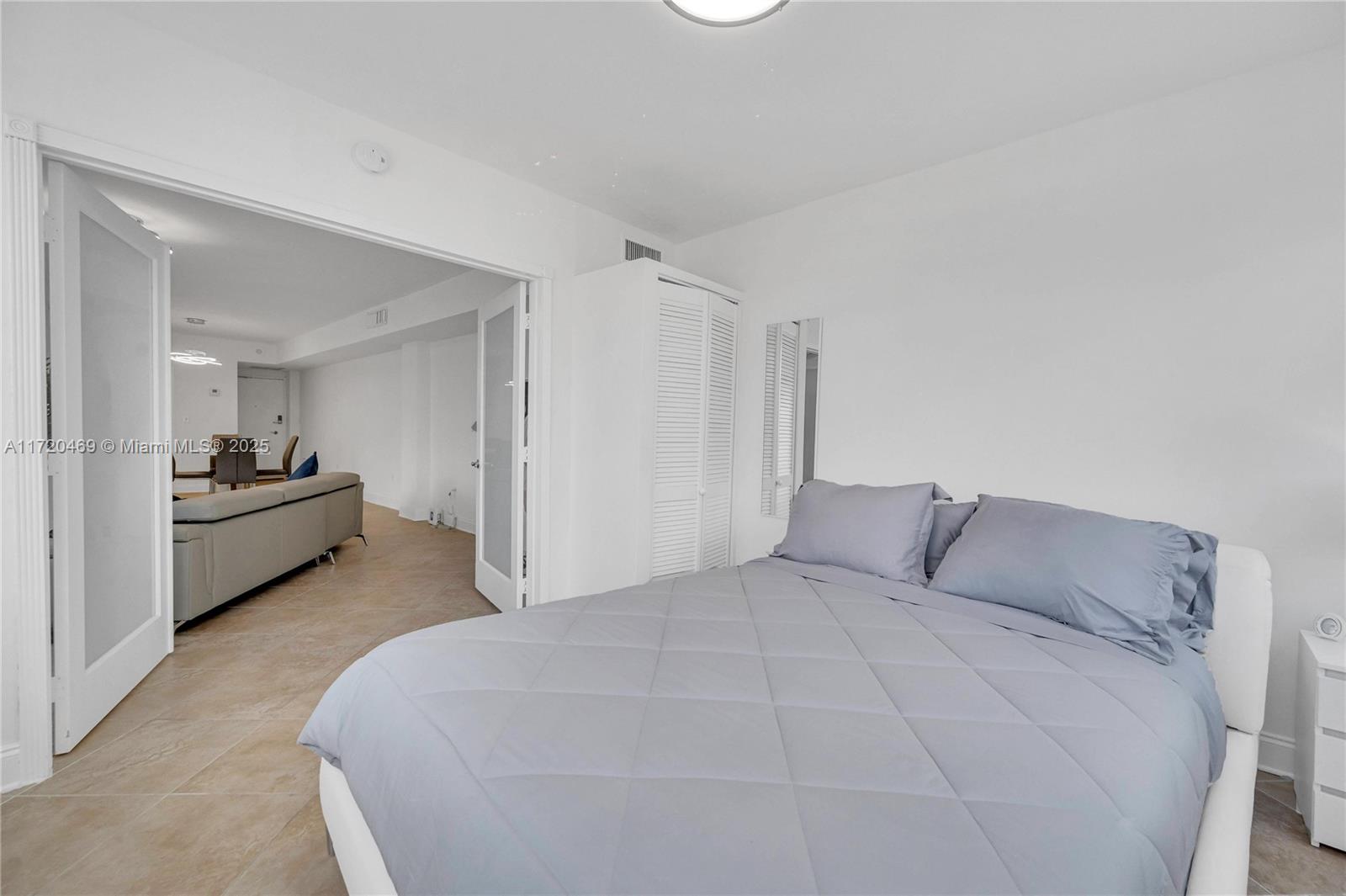 FOUR AMBASSADORS CONDO PH - Residential