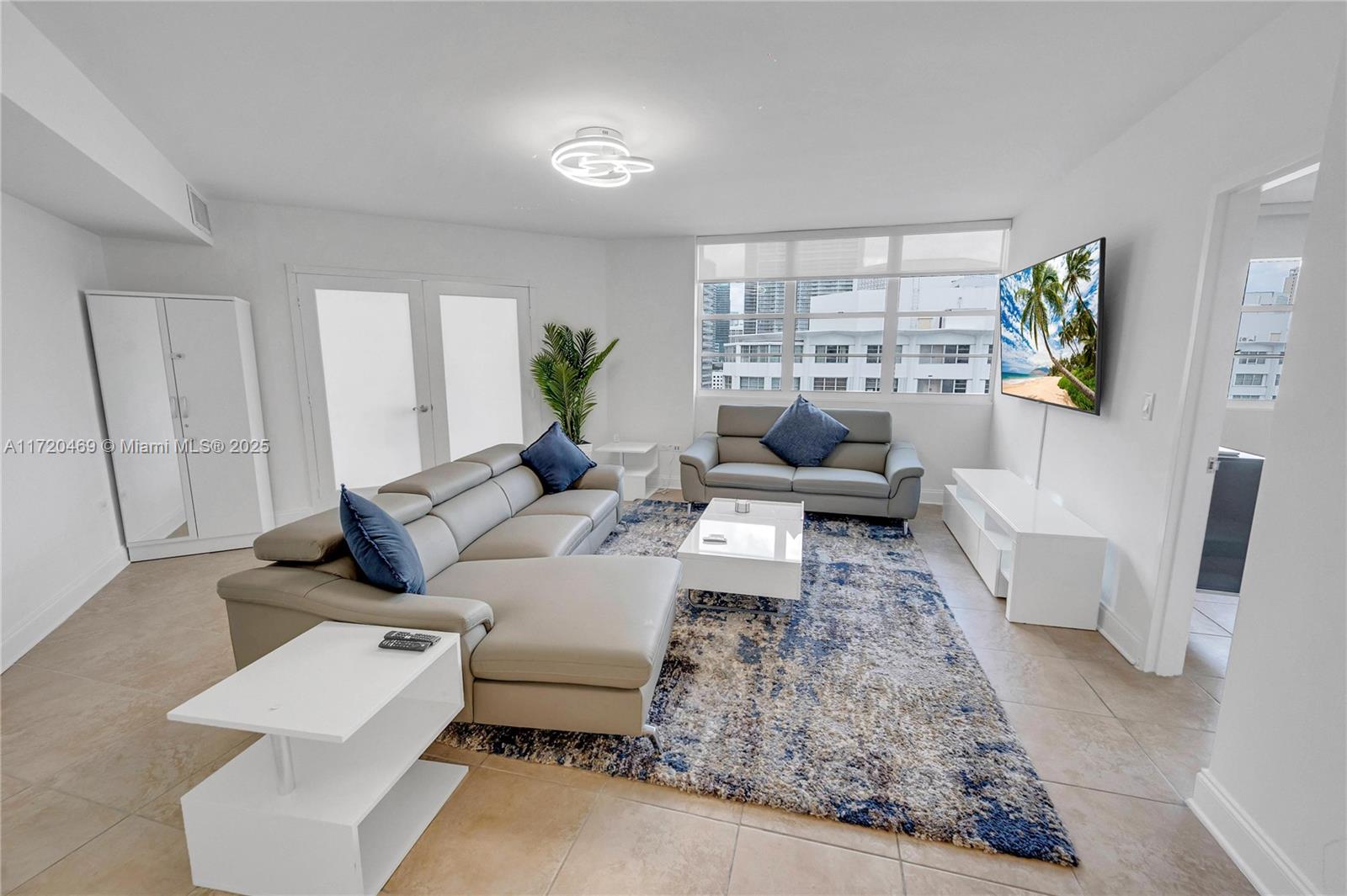 FOUR AMBASSADORS CONDO PH - Residential