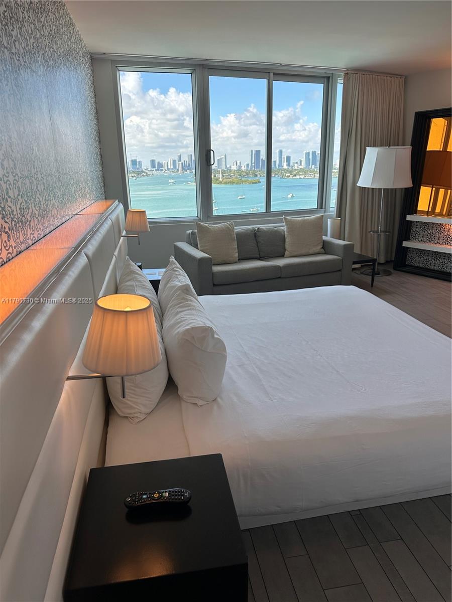 1100 West Ave 1206, Miami Beach, Miami-Dade County, Florida - 1 Bedrooms  
1 Bathrooms - 