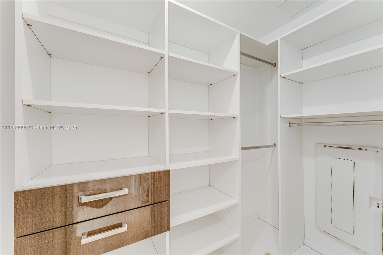 LE JARDIN HOUSE CONDO - Residential