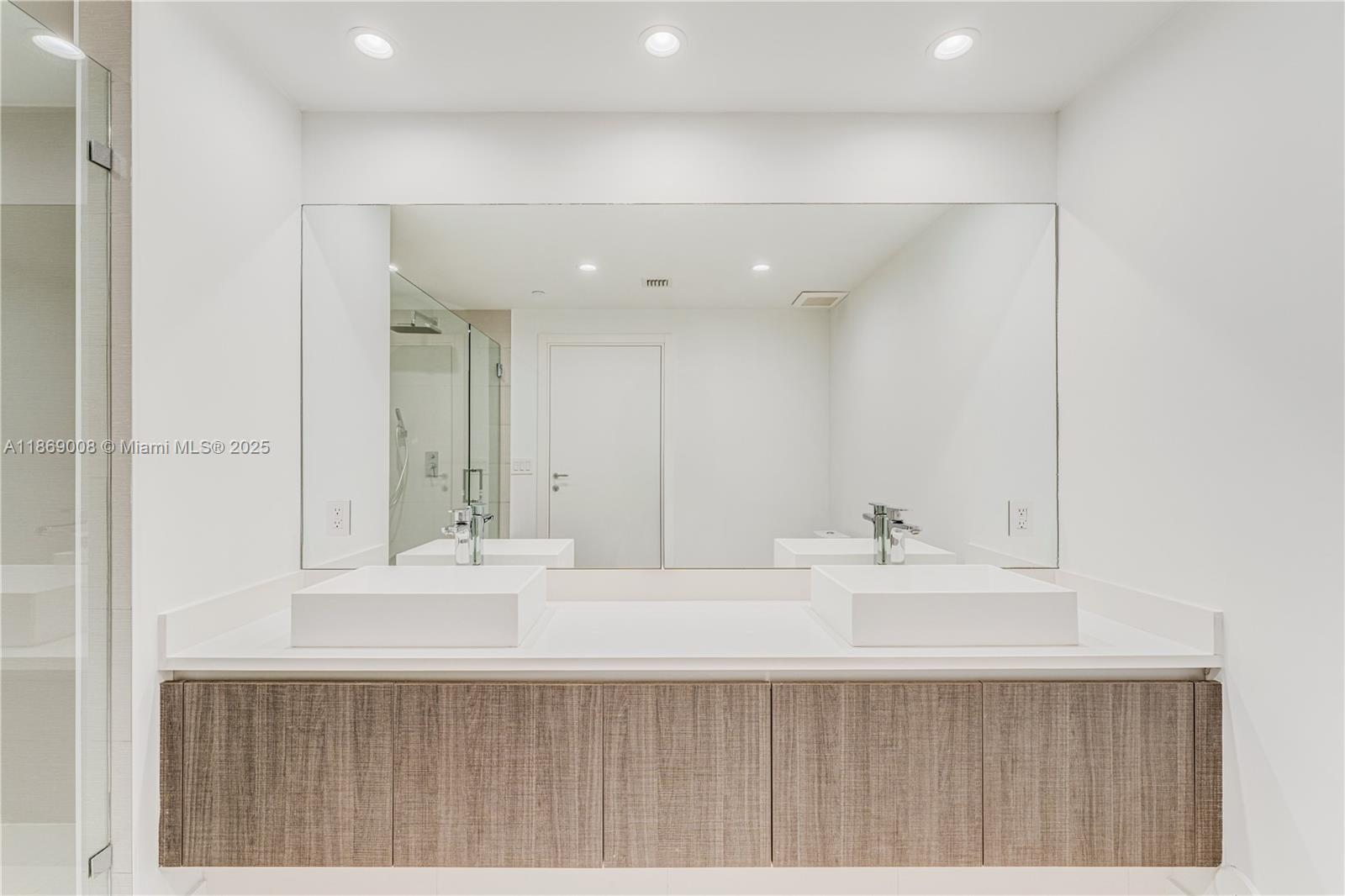 LE JARDIN HOUSE CONDO - Residential