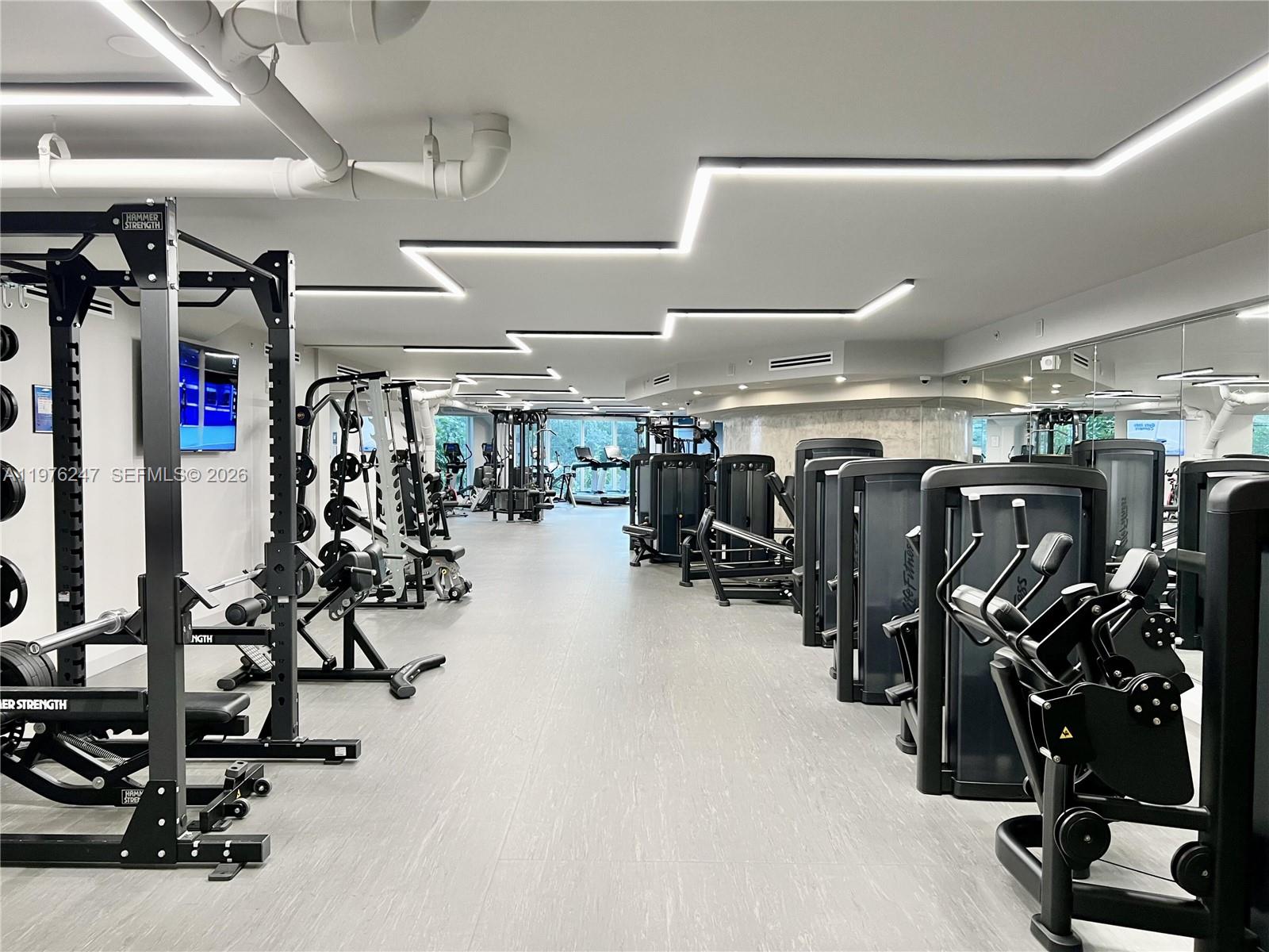 SOUTH POINTE TOWERS CONDO - Residential Lease