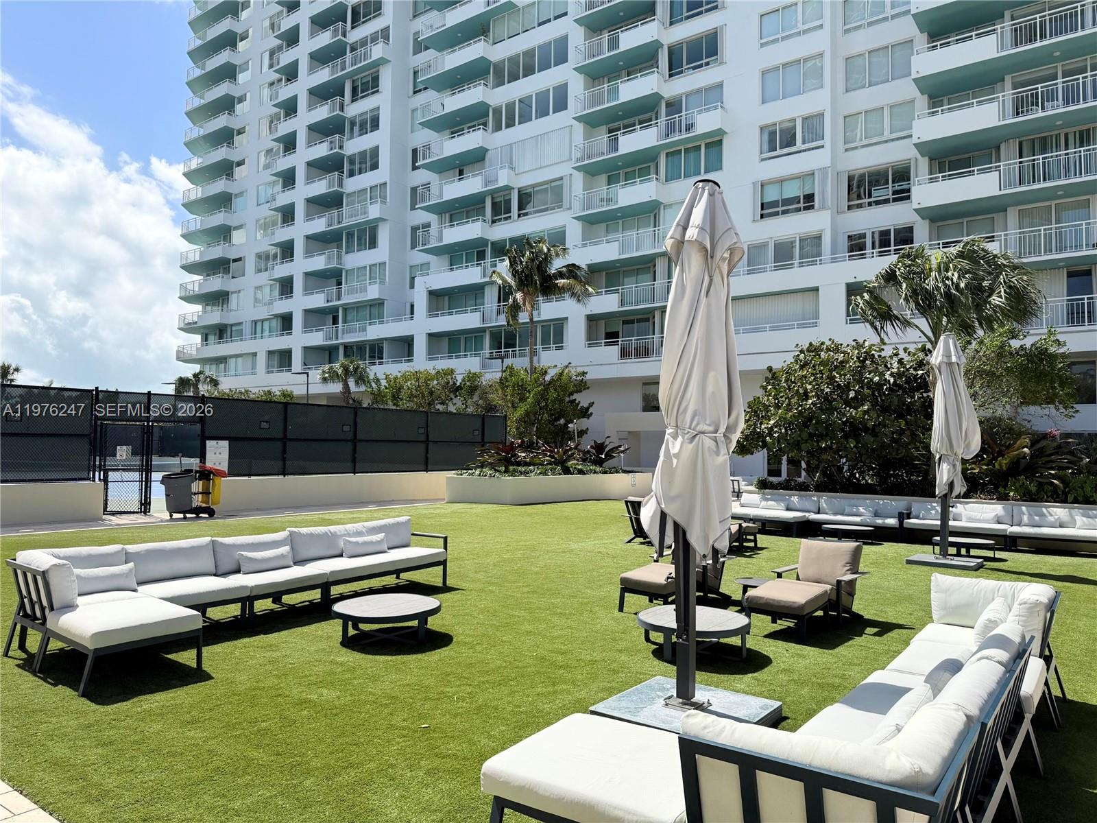 SOUTH POINTE TOWERS CONDO - Residential Lease