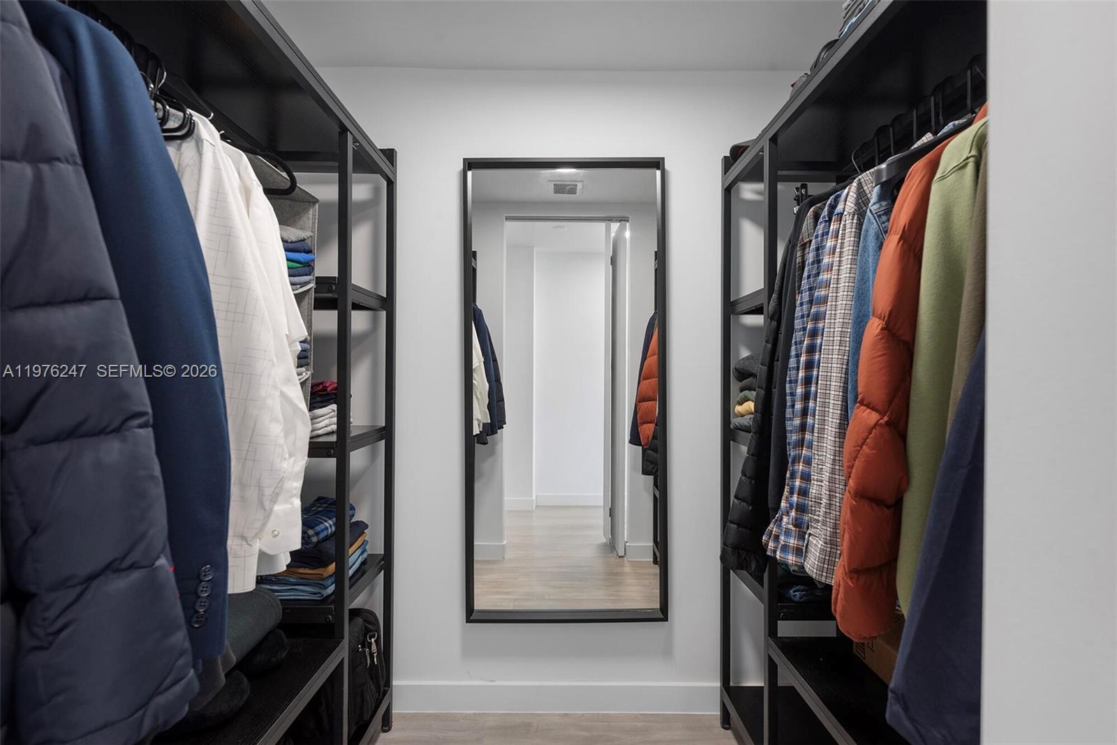 SOUTH POINTE TOWERS CONDO - Residential Lease