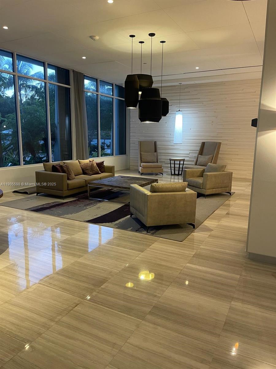 ARLEN HOUSE EAST CONDO - Residential